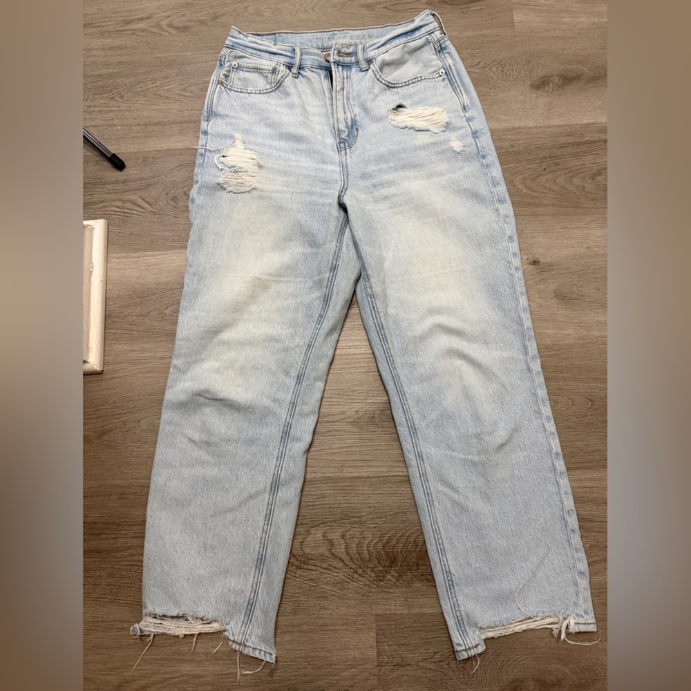 American Eagle Outfitters Light Wash Women’s Jeans - Picture 2 of 11